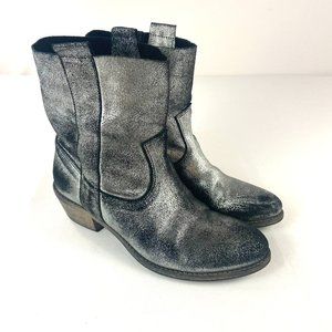 CHARLES DAVID Dapper Distressed Metallic Silver Pewter Suede Motorcycle Boots 7